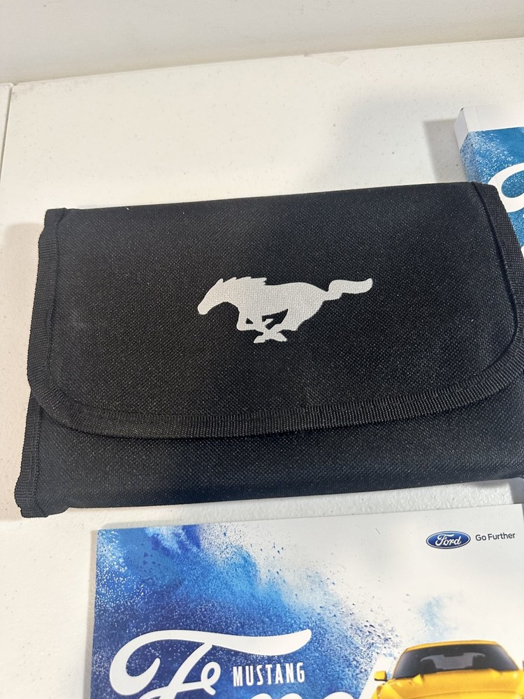 2017 Ford Mustang Owner Manual Set