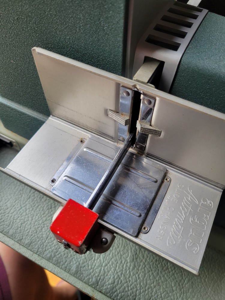 Vintage ARGUS 300 Slide Projector with Case