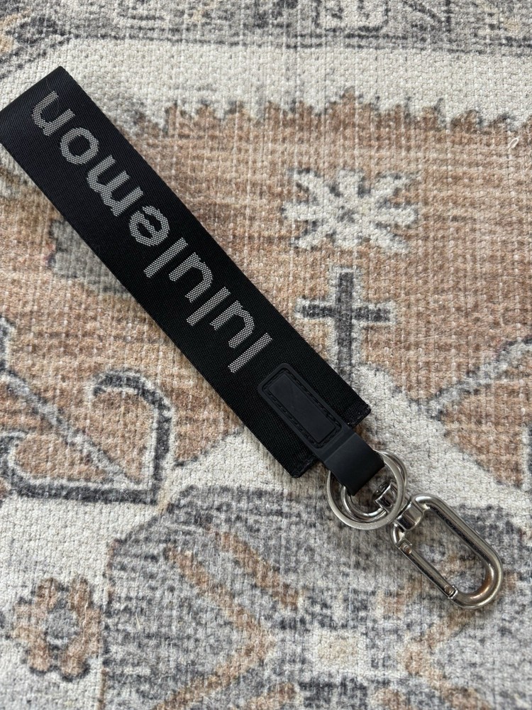 Lululemon black white Never Lost Keychain