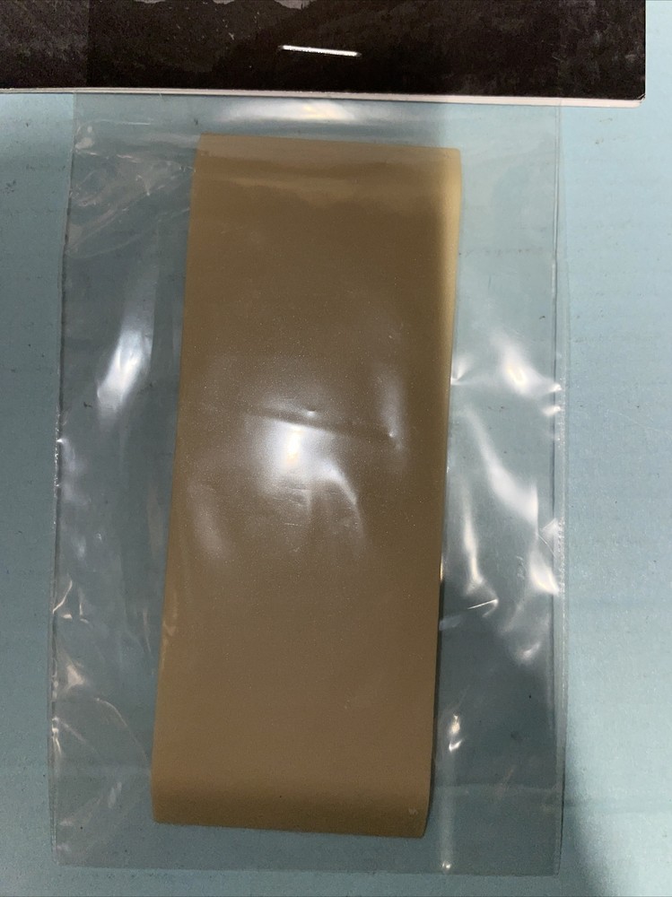 Mathews Custom Quiver Insert - Tan - 6 Arrow