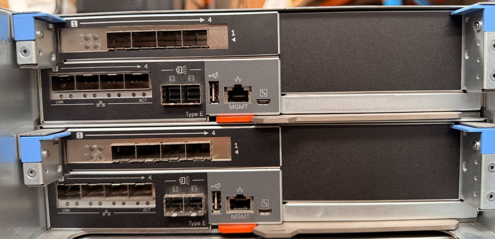 Dell EMC SC5020 Storage Array | No HDDS | 2x Storage Controllers | 2x PSU