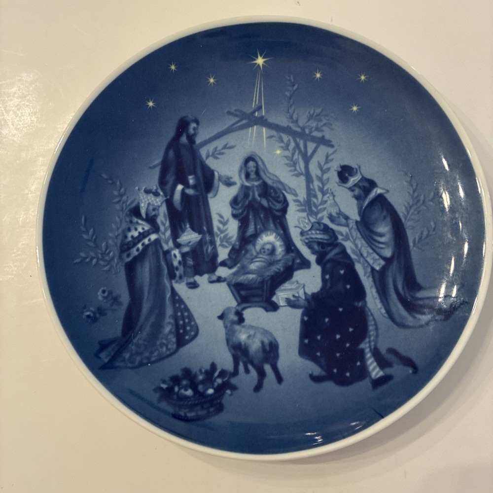 Reutter Porzelian German wall plates from 1970s