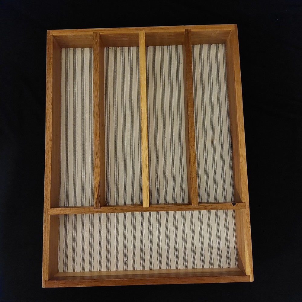 Bee and Willow 2018 Drawer Insert Silverware Organizer 11" x 14"