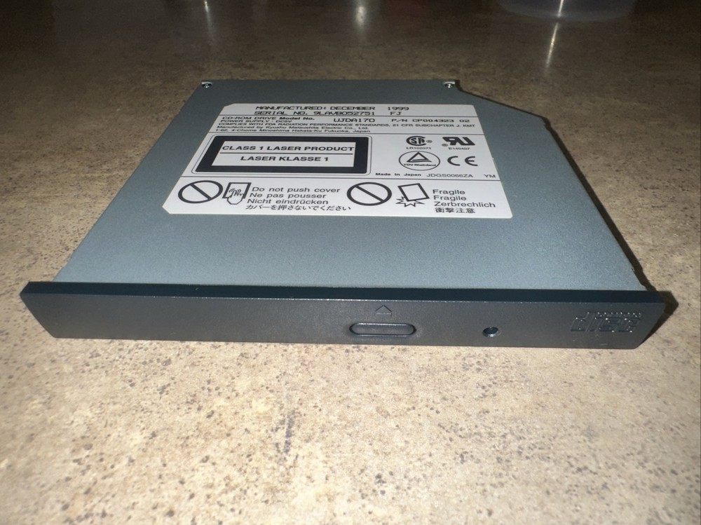 Fujitsu Siemens E-Series E6540 E6560 E6570 CD ROM UJDA170 CD Dvd Burner Drive
