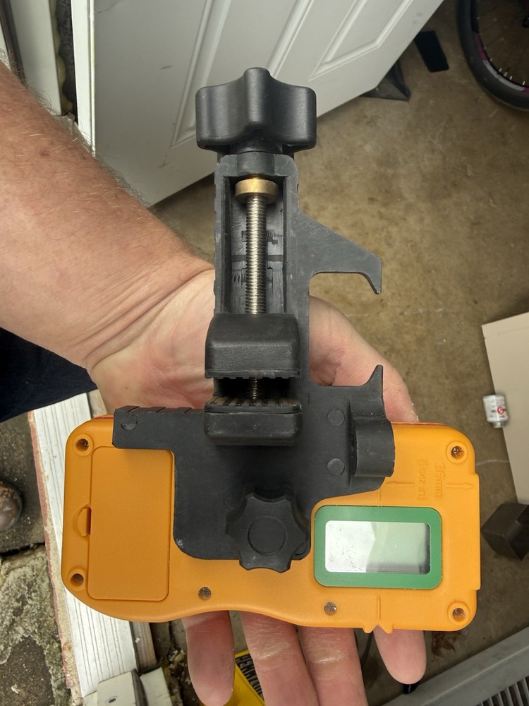 PLS HVD 505G Laser Reader