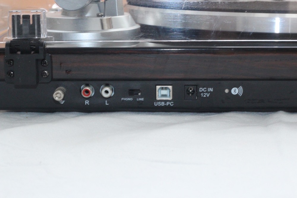 Lenco lbt 188 record player, EXCELLENT condition, walnut, bluetooth, USB output