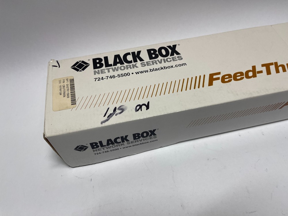 Black Box Feed-Through CAT6 48-Port Patch Panel, CBUT378954 **NEW OPEN BOX**