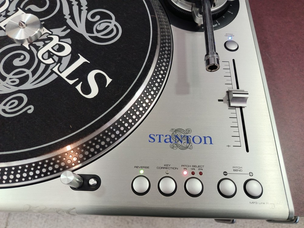 Stanton STR8-100 Digital Turntable, Power Tested, Needs Needle
