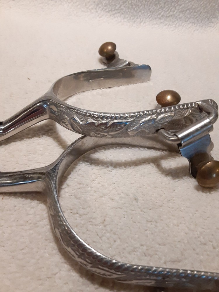 WESTERN SPURS SILVER TONE FANCY LEAF DESIGN