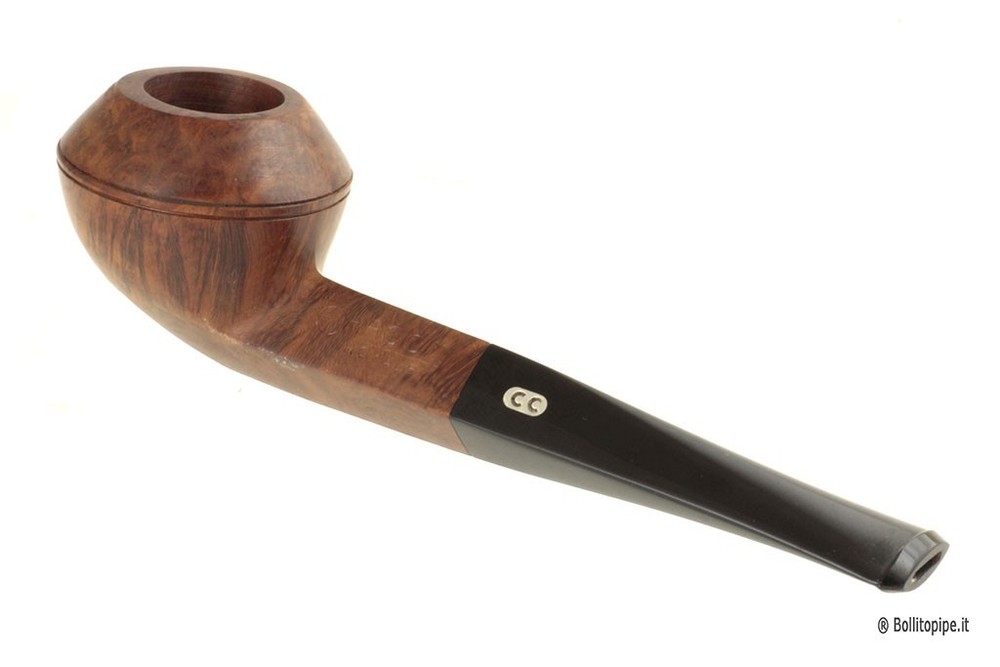 Chacom Royale 8 - Straight Rhodesian (~1950)
