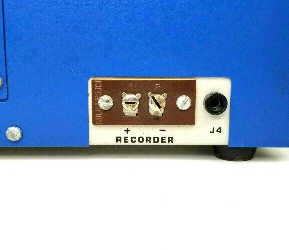 Pyrotronics Model CPM-2 Combustion Products Meter Blue DC Volts With Handle