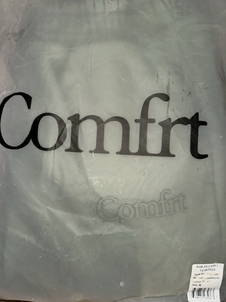 COMFRT Minimalist Sweatpants in Forest - Size Medium
