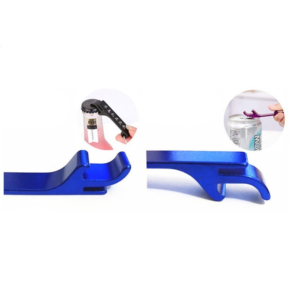Multifunctional Keychain Accessory with Colorful Options and Practical Use