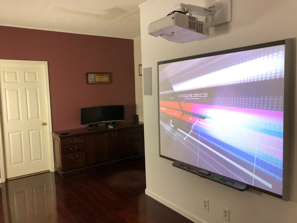 Interactive Smart Board SB680 and NEC Short Throw projector