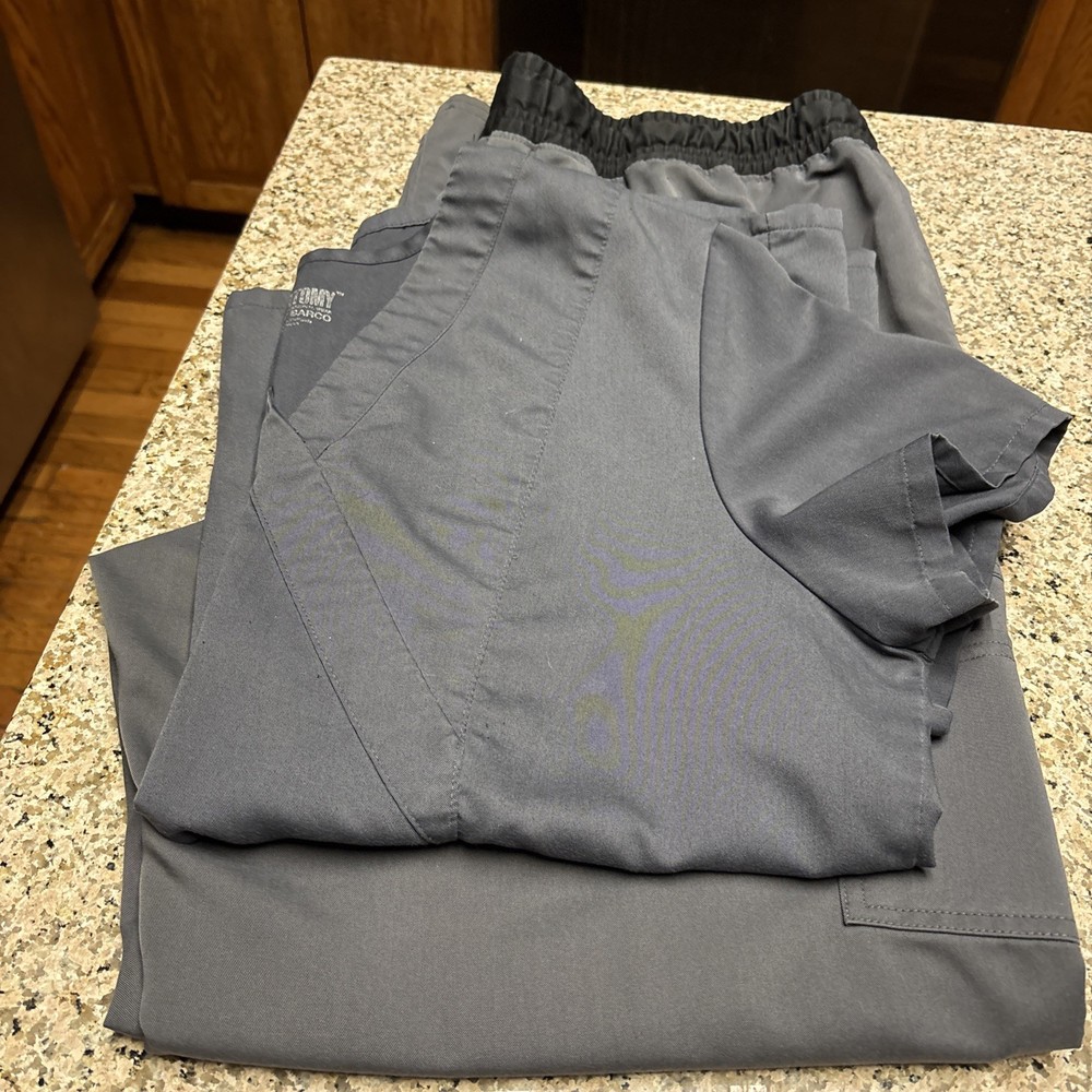 Women’s Gray And Black Scrub Set