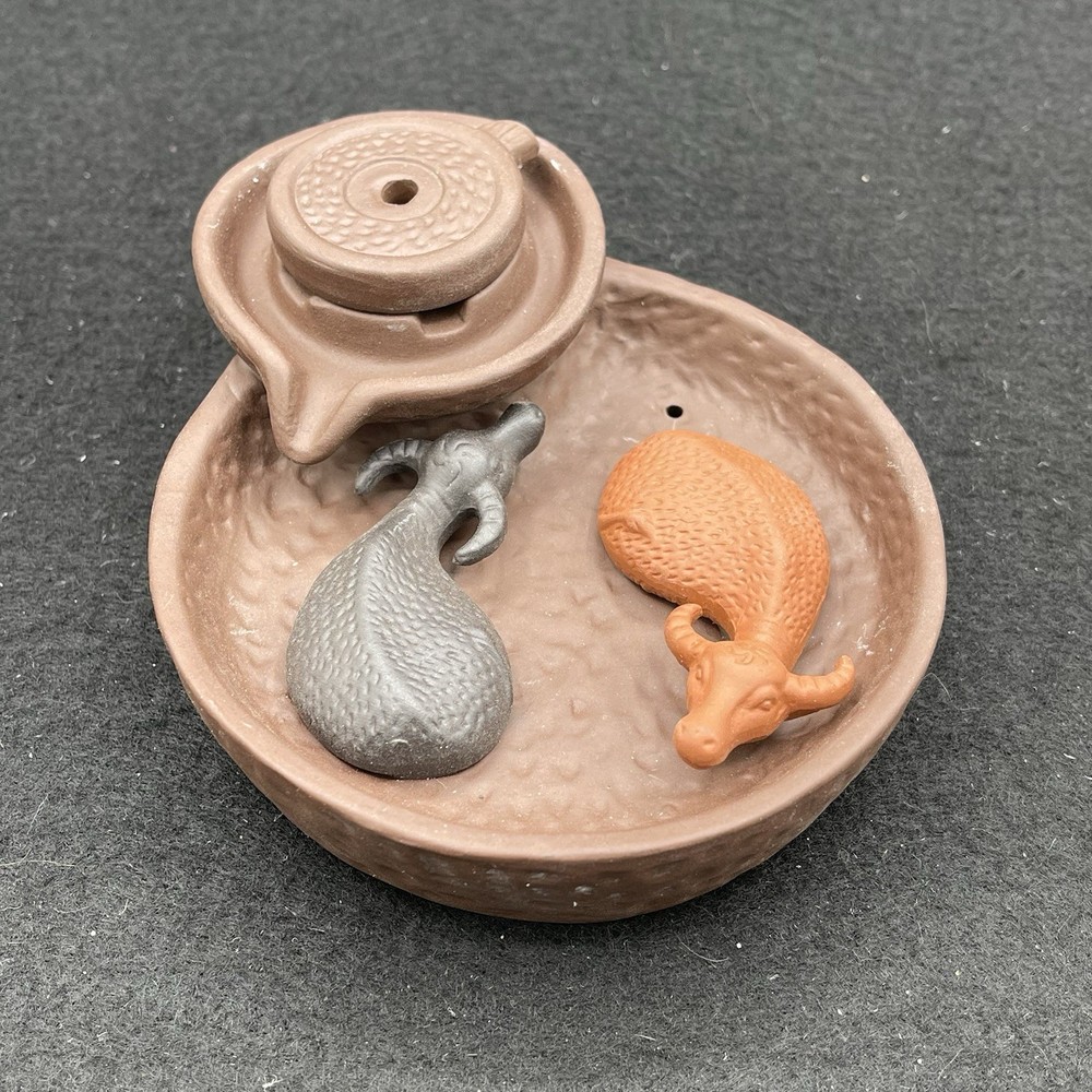 Two Bulls Round Ceramic Incense Holder
