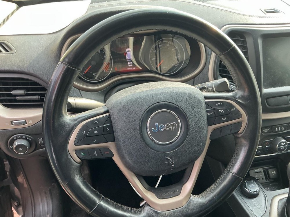CHEROKEE 2015 Glove Box 4947577