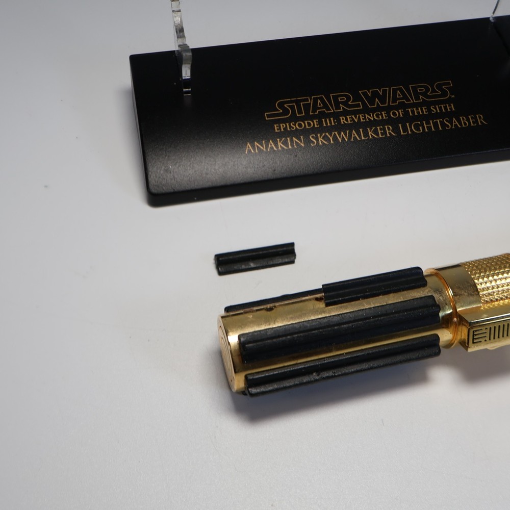 Star Wars Master Replicas Luke Skywalker .45 GOLD Lightsaber READ