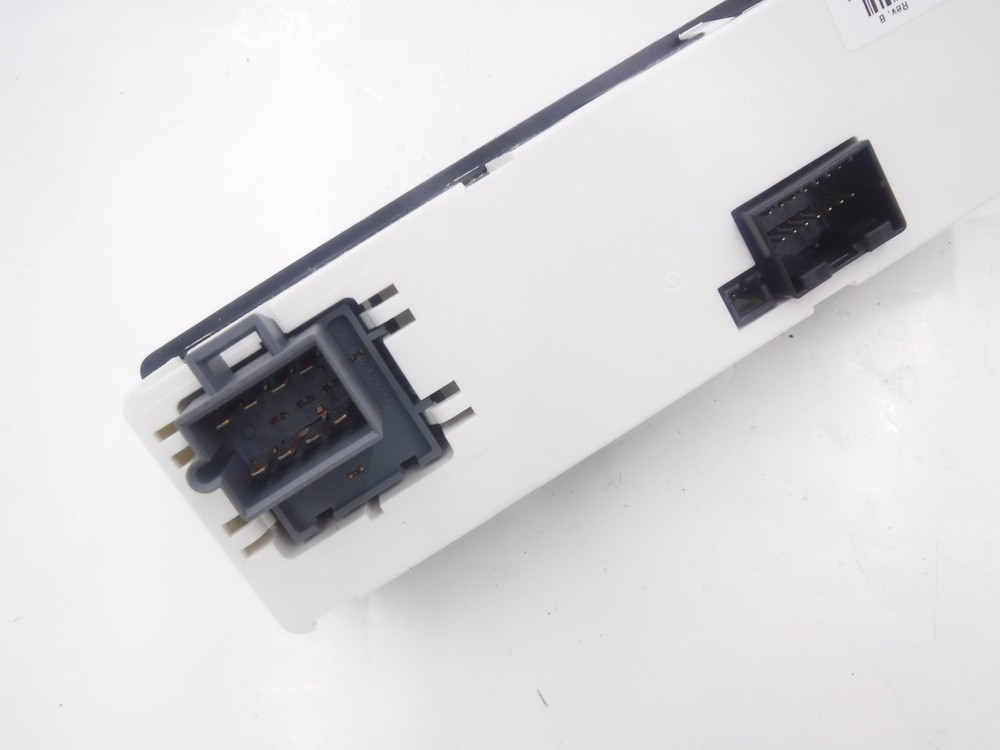 Genuine OEM Peterbilt Sleeper HVAC Control Assembly Q21-1122