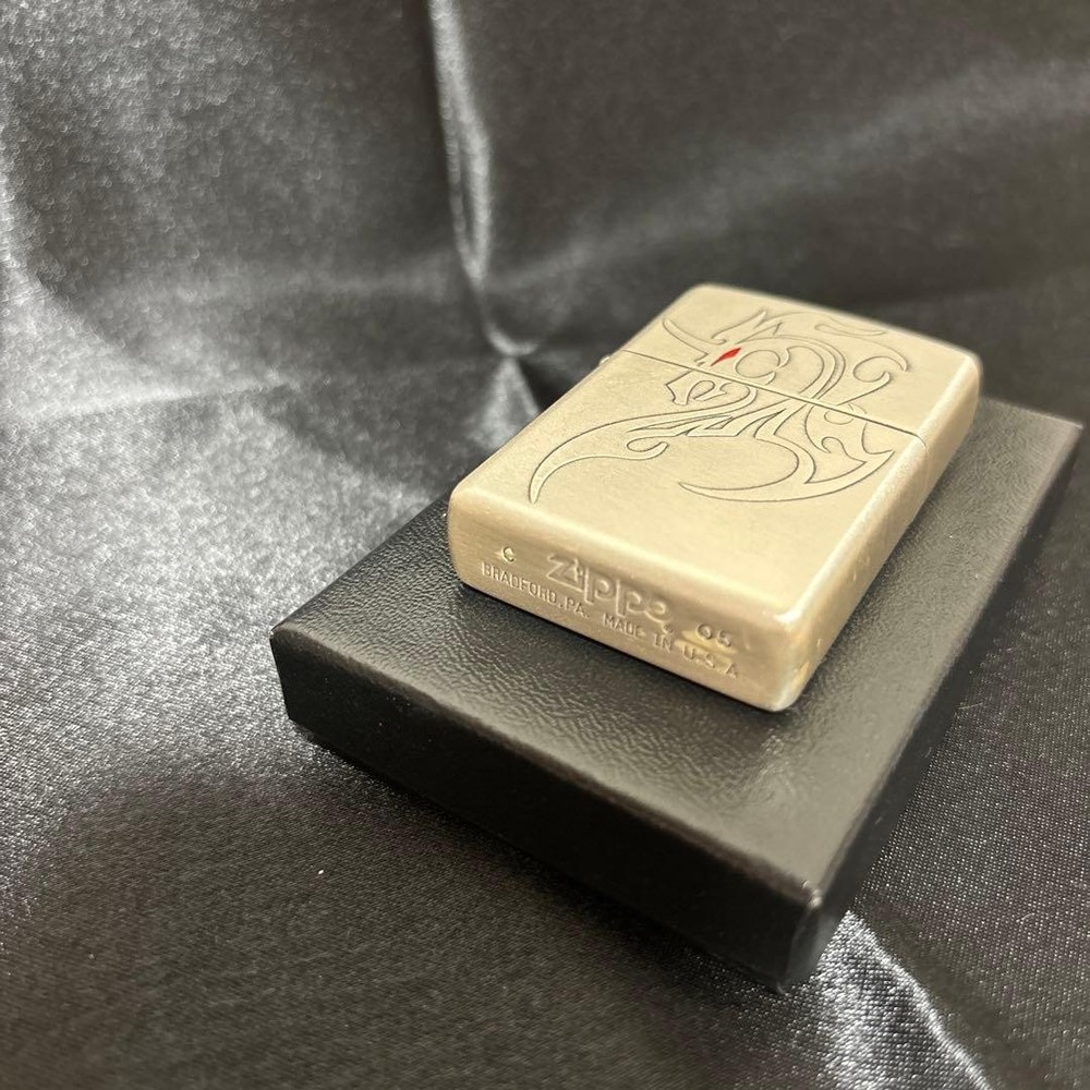 ZIPPO Dragon Red Eye
