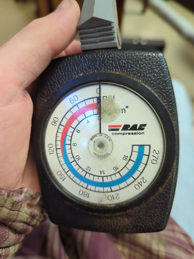 Vintage RAC Rotating Dial Engine Compression Tester