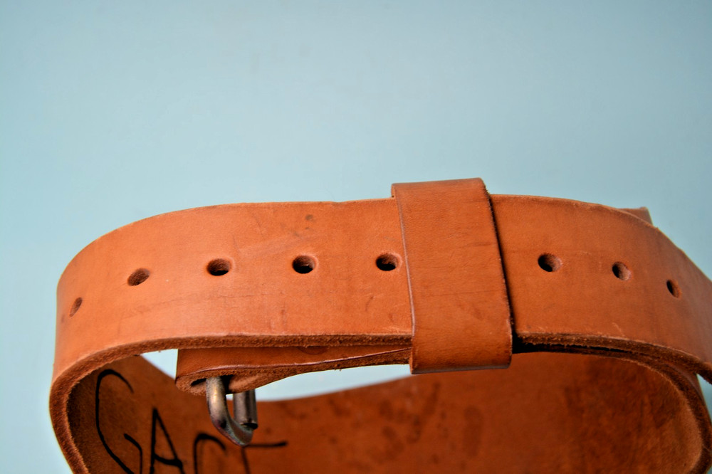 Everlast Tan Leather Powerlifting Belt 1011 medium NAME INSIDE