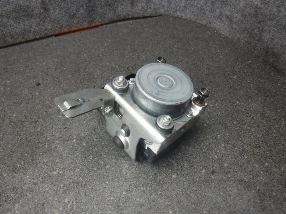 12 Ducati M696 Monster 696 ABS Pump Module ZZG
