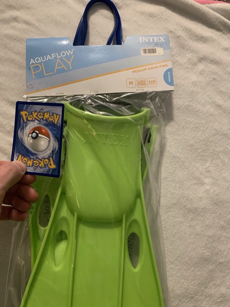 Green Medium Size Adjustable Flipper Pair. Size 6-11