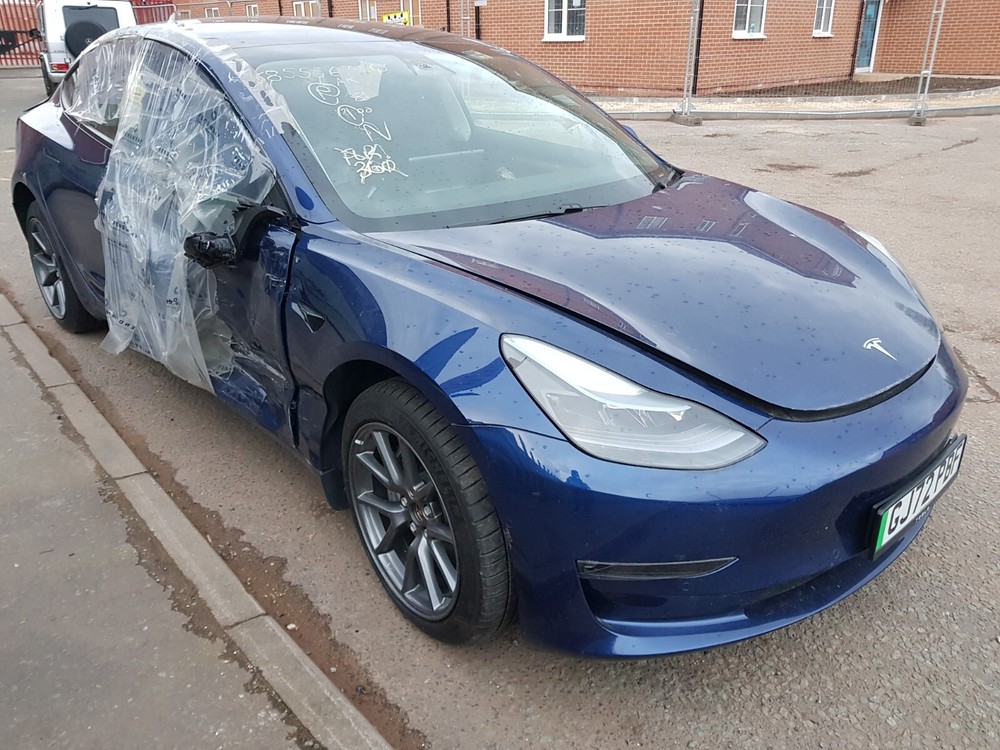 Tesla Model 3 Long Range 2022 Safety Triangle Sign