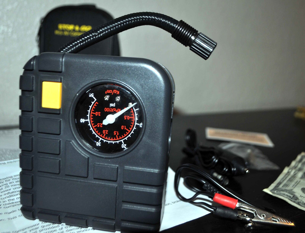 MINI-AIR COMPRESSOR with Car Case & Accessories. Stop & Go. Black