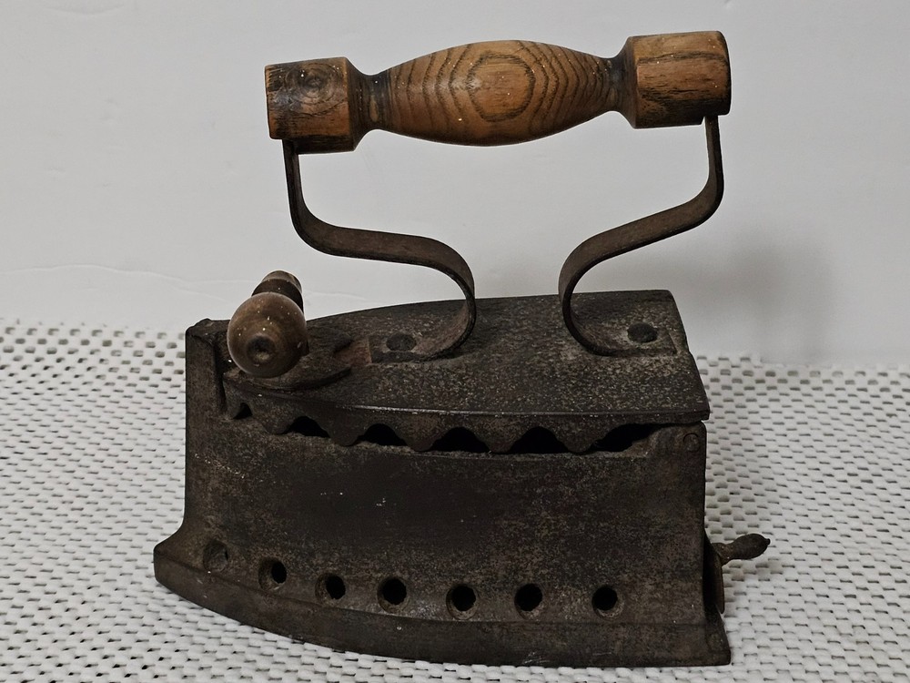 ANTIQUE CAST IRON COAL IRON WOOD HANDLE