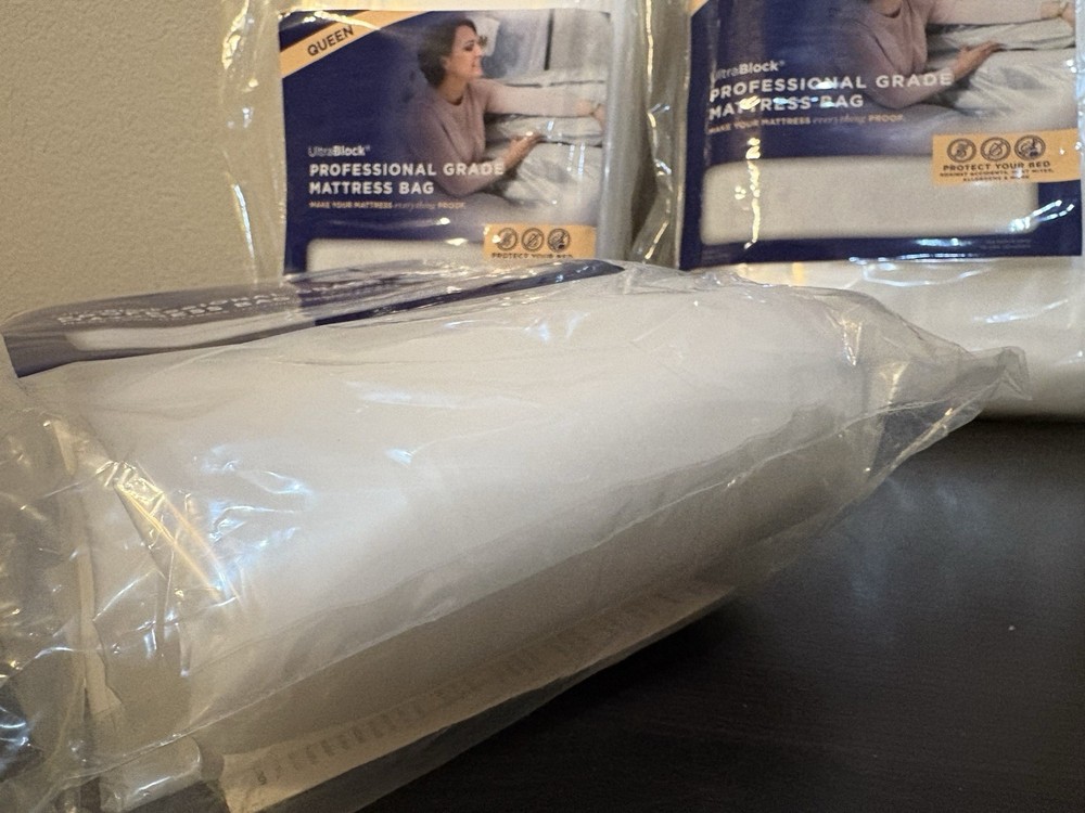 UltraBlock Professional Queen Mattress Bag Protector Designed For Moving/Storage