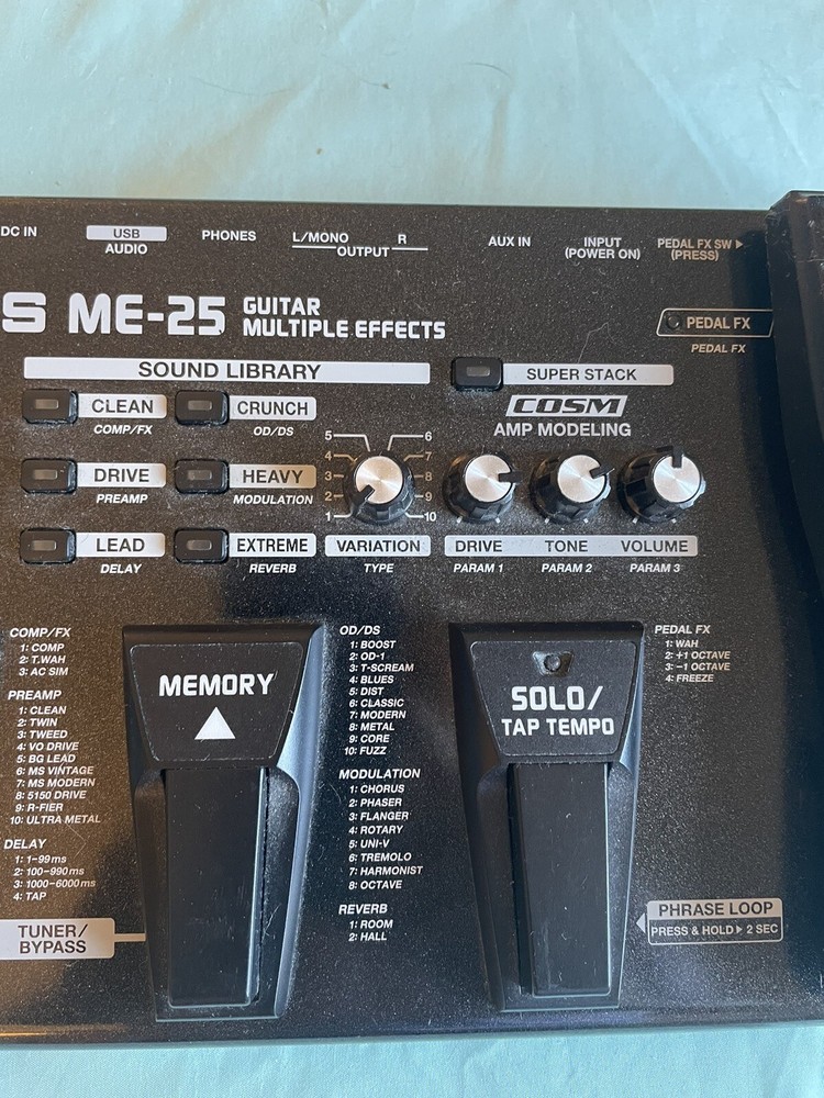 boss me-25 guitar multi-effects pedal