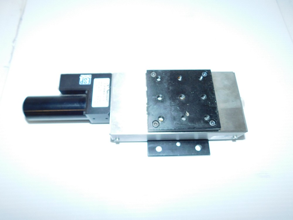 *JM* NEWPORT UZM80CC.1 MOTORIZED VERTICAL LINEAR STAGE (MCE169)