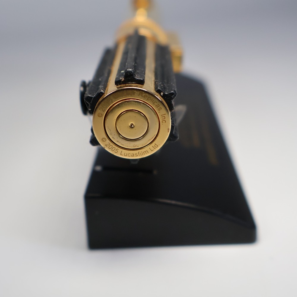 Star Wars Master Replicas Luke Skywalker .45 GOLD Lightsaber READ