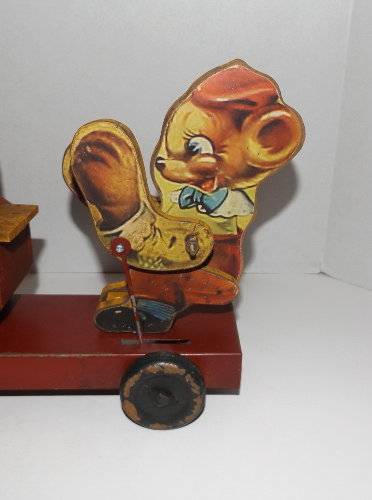 Reproduction Gong Bell Piano Player Mouse Pull Toy
