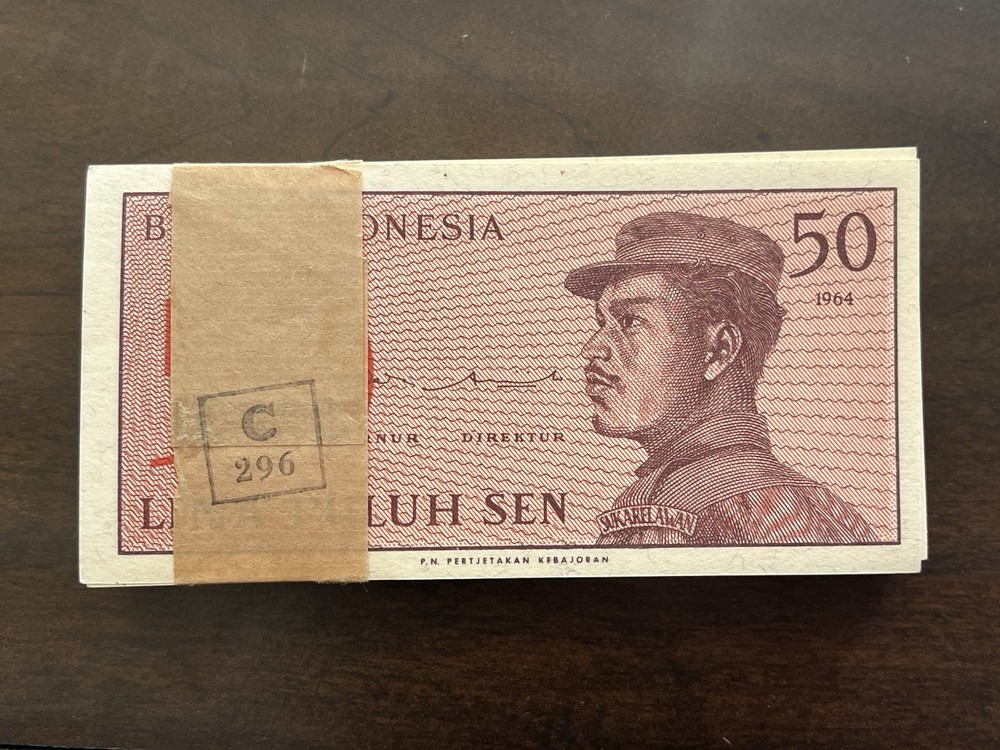 Pack Bundle of 100x 50 Sen Bill Indonesia Uncirculated & Consecutive Banknotes