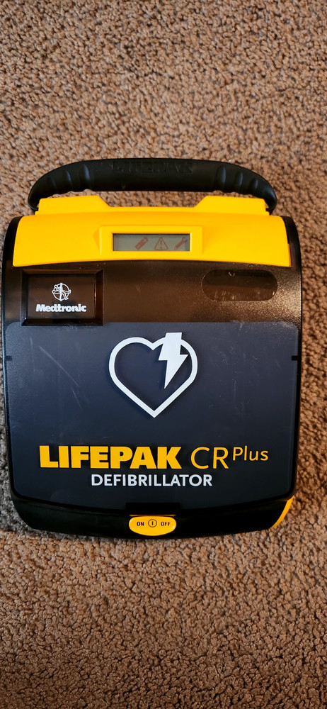 LIFEPAK CR PLUS AED