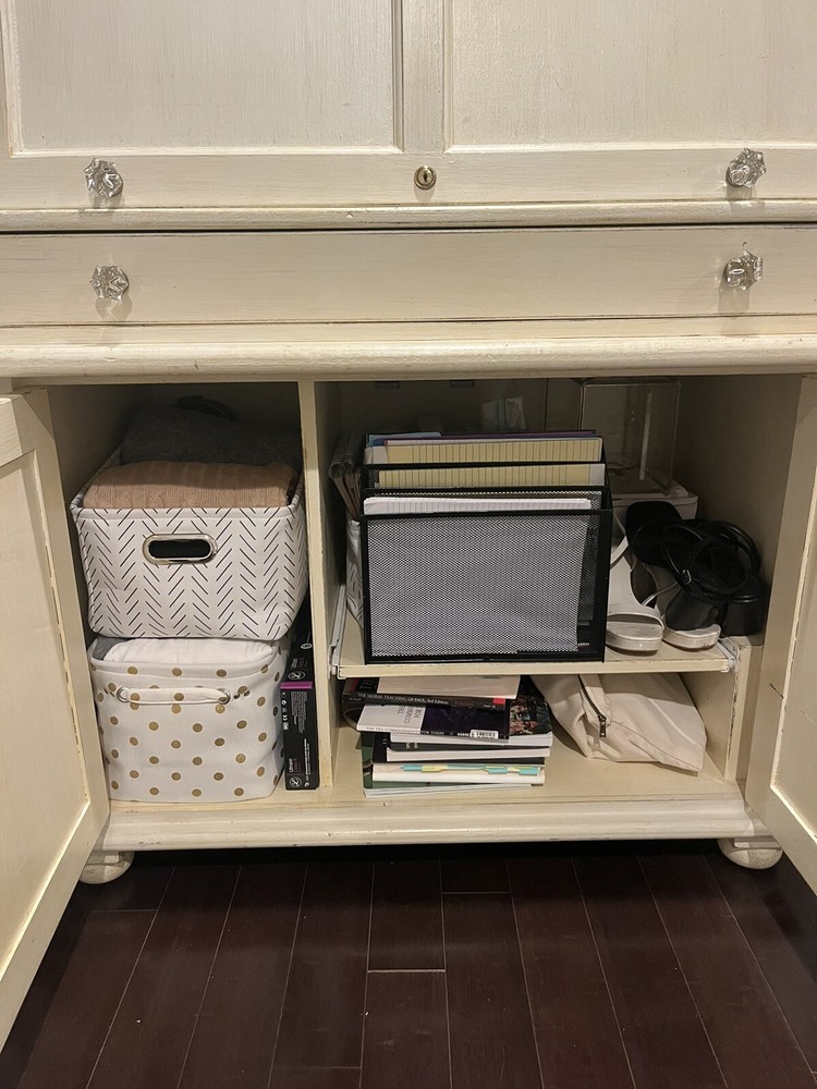 armoire wardrobe