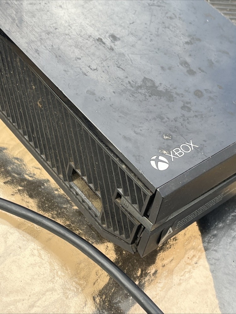 500GB Microsoft Xbox One - 1540