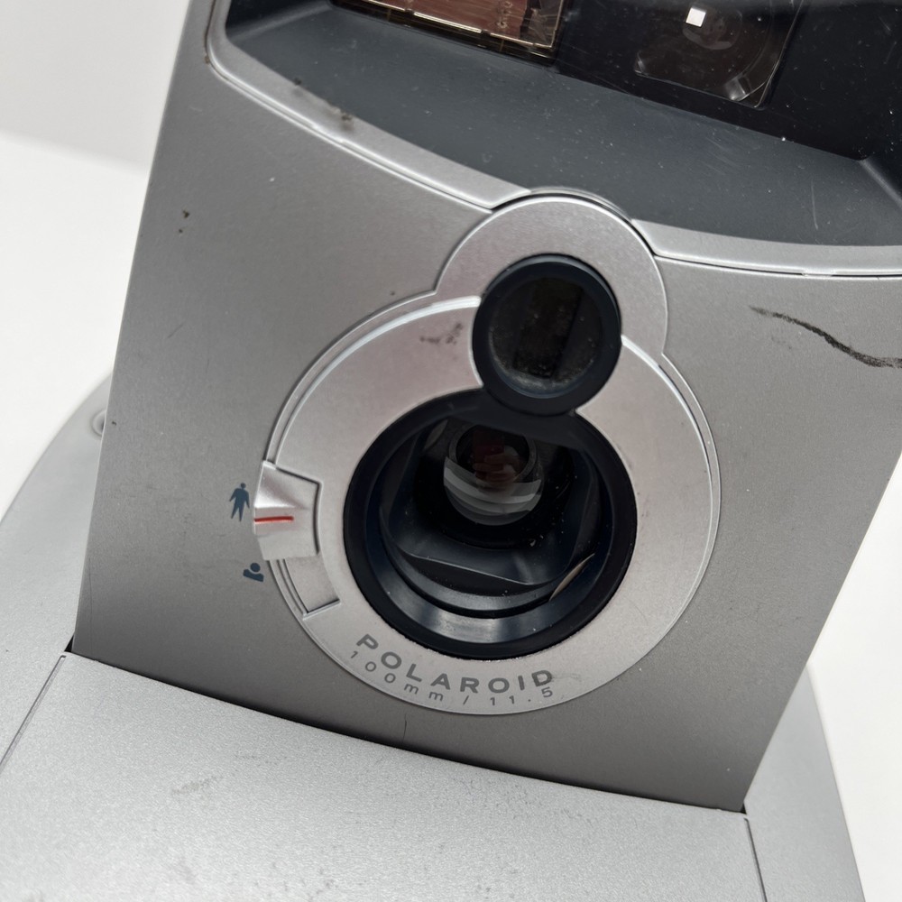 Vintage Polaroid 1200FF Camera