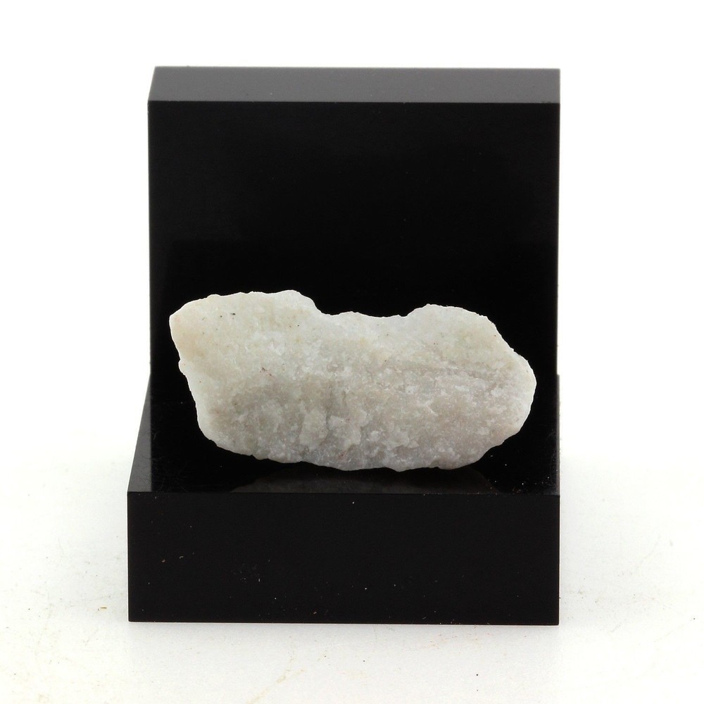 Dolomite. 12.3 Ct. Estrie, Québec, Canada.