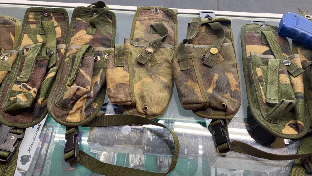 BRITISH MILITARY HOLSTER W/ MAG POUCH #_=