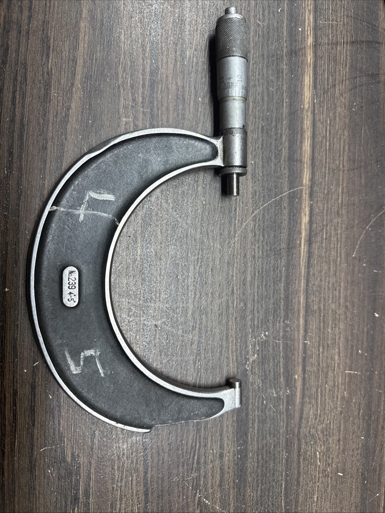 Starrett #239 4-5" Micrometer  READ