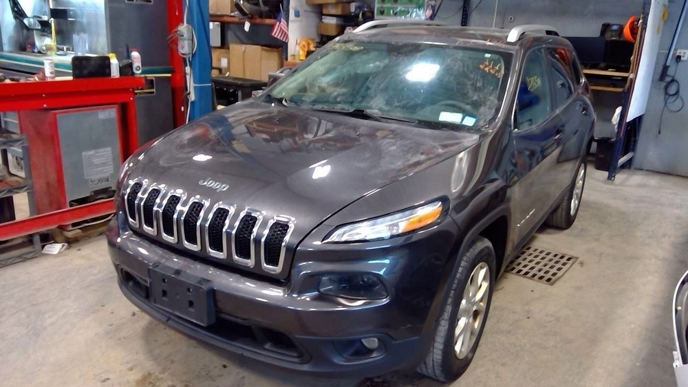 CHEROKEE 2018 Air Shutter 12696122