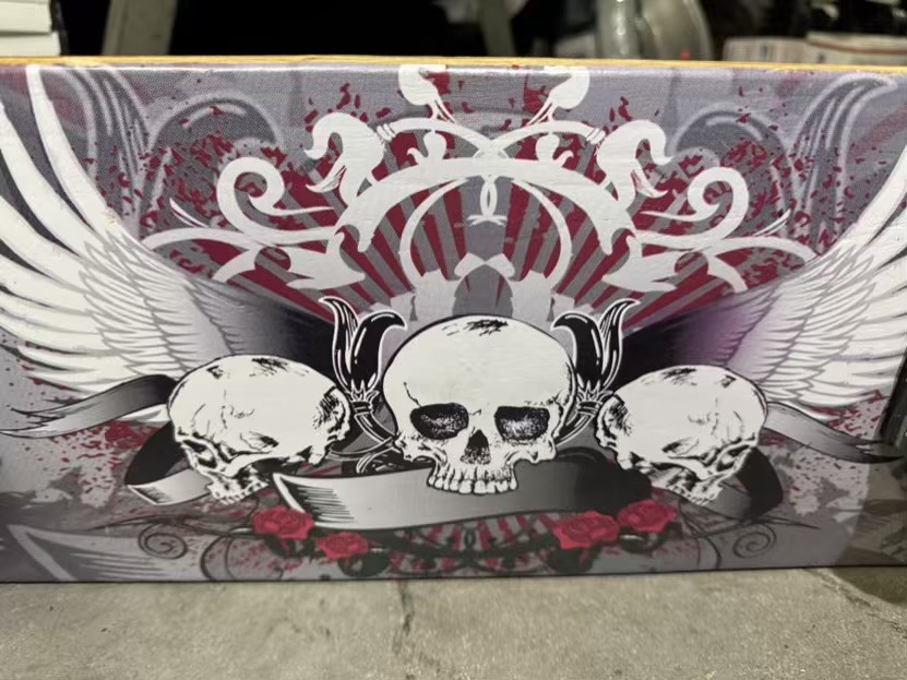 ChromeWheels Skateboard