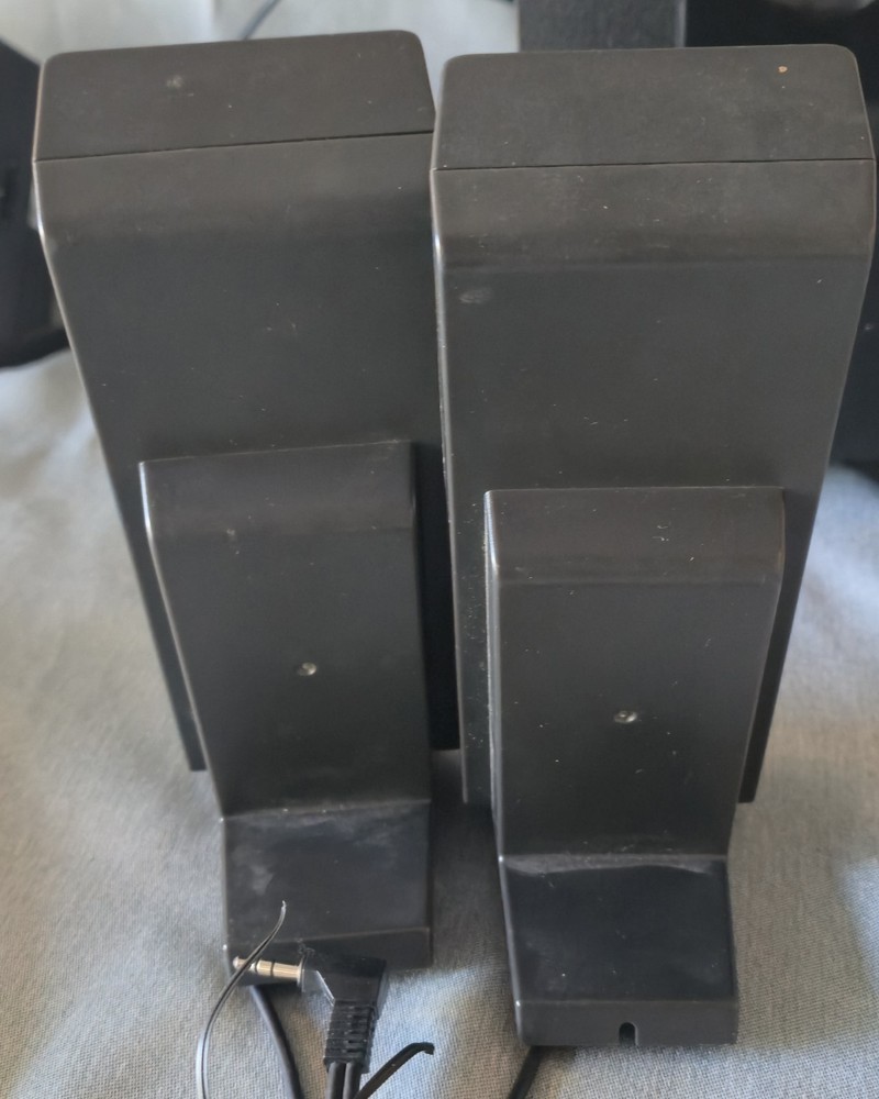 Logitech X-240 Computer 2.1 Surround Sound System Black WORKING B321