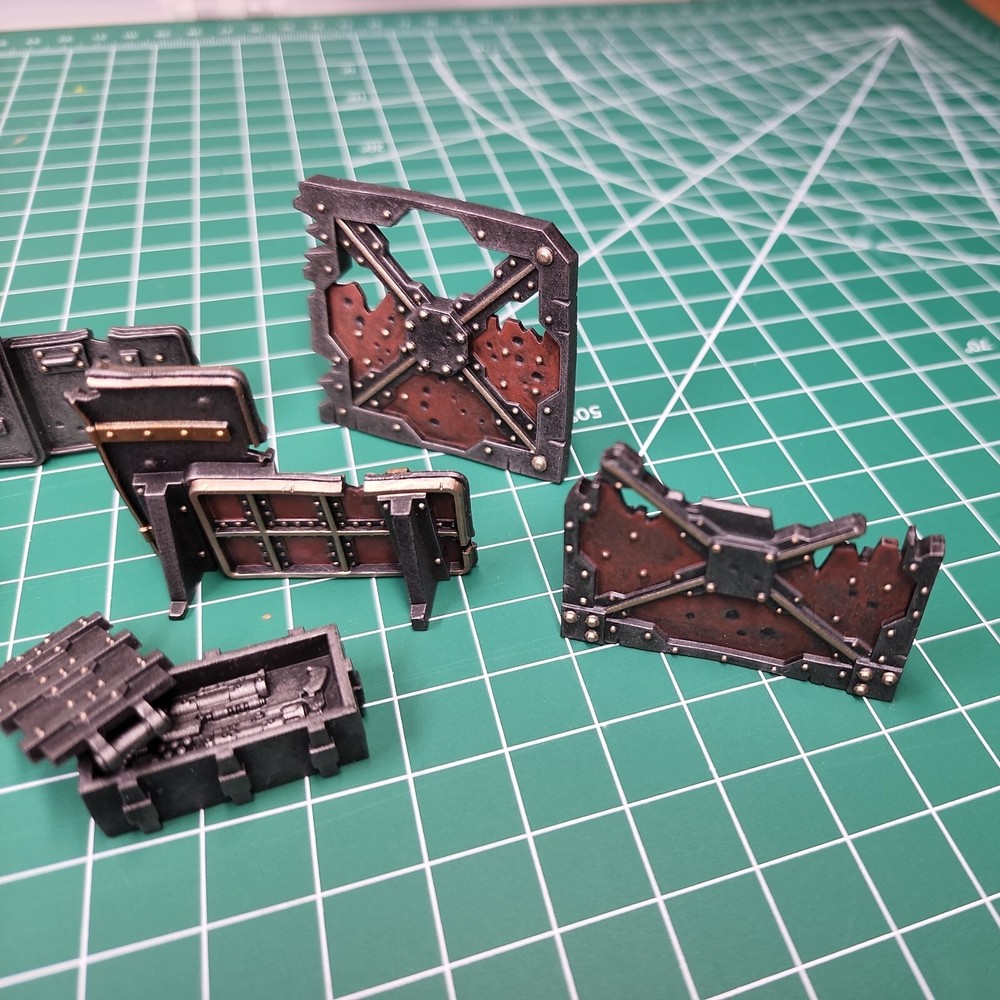 Warhammer 40K Terrain Bits. Barricades, Objective markers, Ammo cache kill team