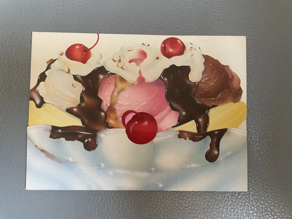 Hallmark Banana split postalette