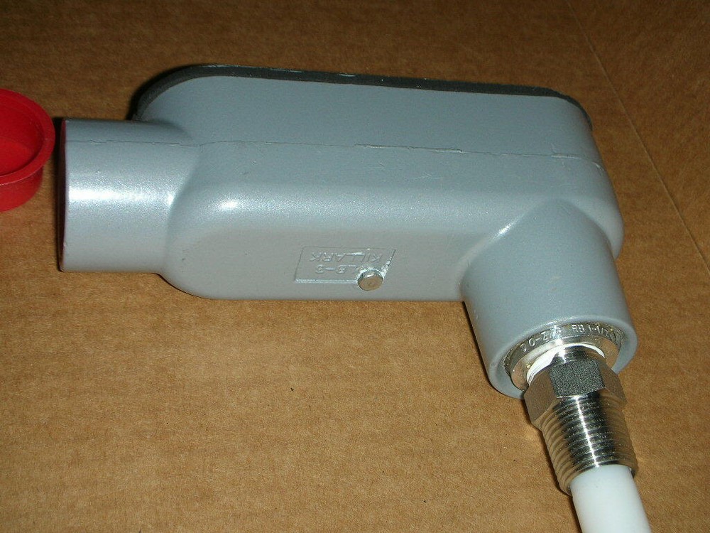 Omega LV751 Radio Frequency Level Switch 1/2" NPT. NOS!!